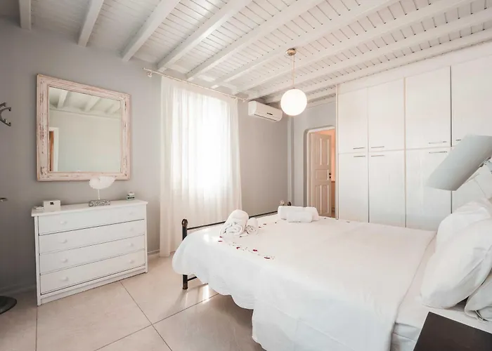 Traditional Cycladic In Elia Mykonos